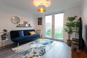 Superb 3 Bed Flat 5min to Old Trafford Stadium